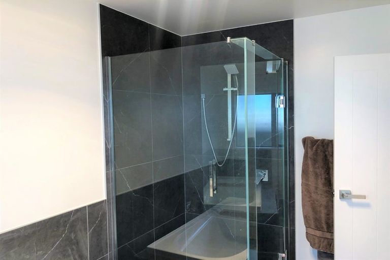 Photo of property in 22 Te Tiireke Drive, Glenview, Hamilton, 3206