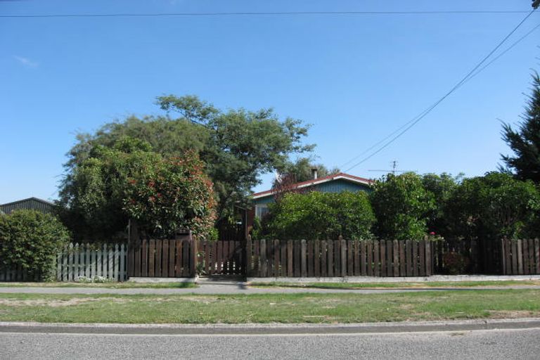 Photo of property in 25 Leeston And Lake Road, Leeston, 7632