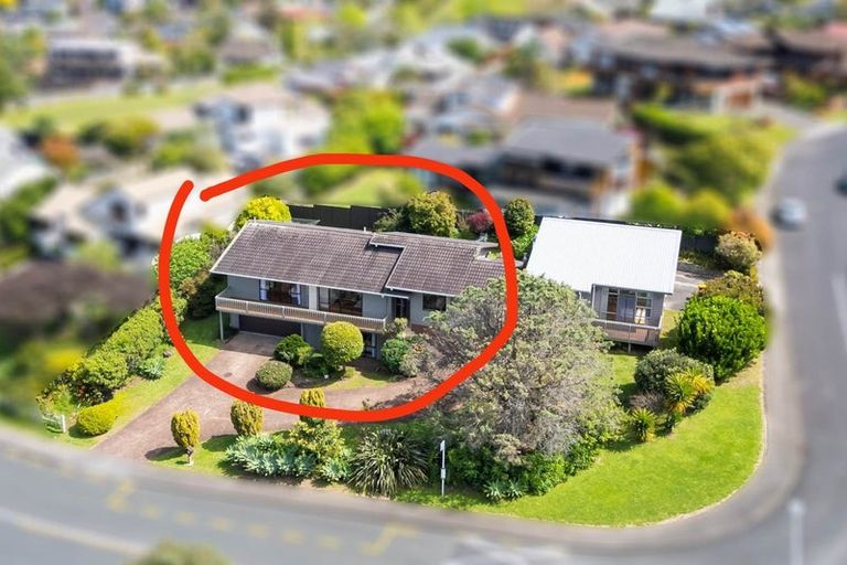 Photo of property in 153 Wiseley Road, West Harbour, Auckland, 0618