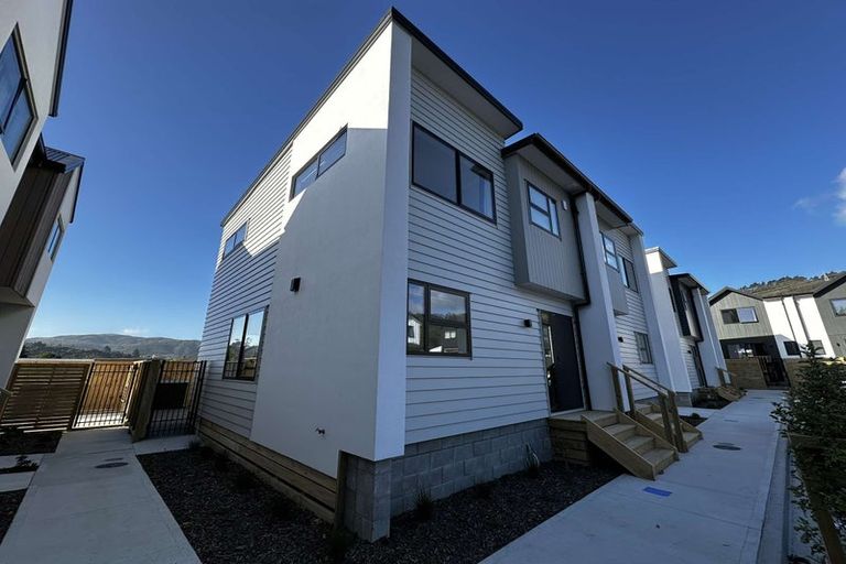 Photo of property in 8/64 Glen Road, Stokes Valley, Lower Hutt, 5019