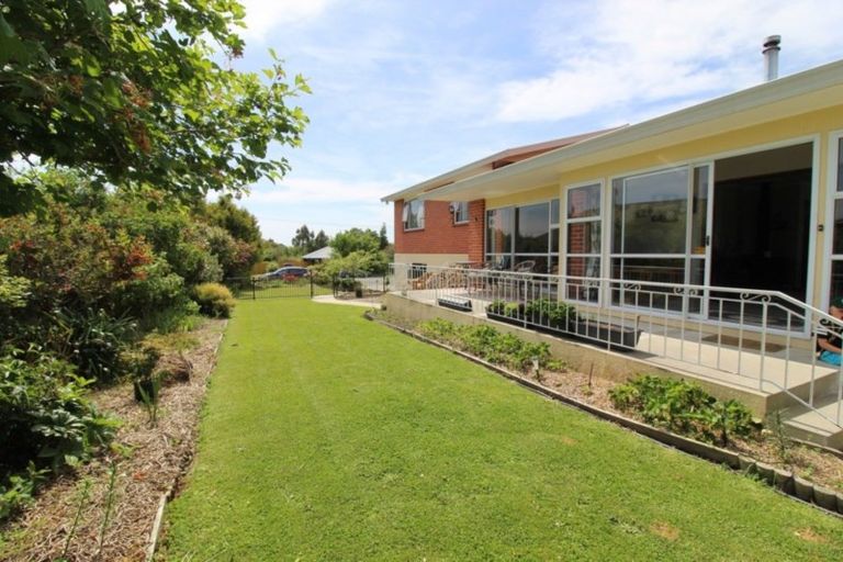 Photo of property in 11 Oxford Street, Waimate, 7924