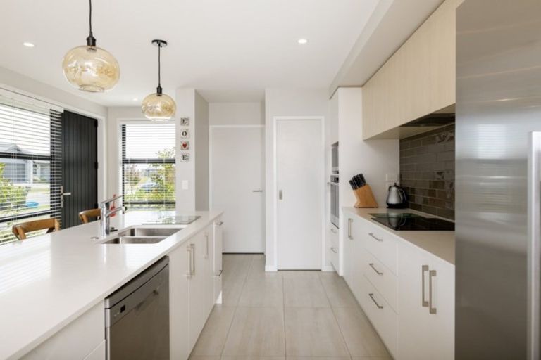 Photo of property in 2 Te Ataiti Lane, Pyes Pa, Tauranga, 3112