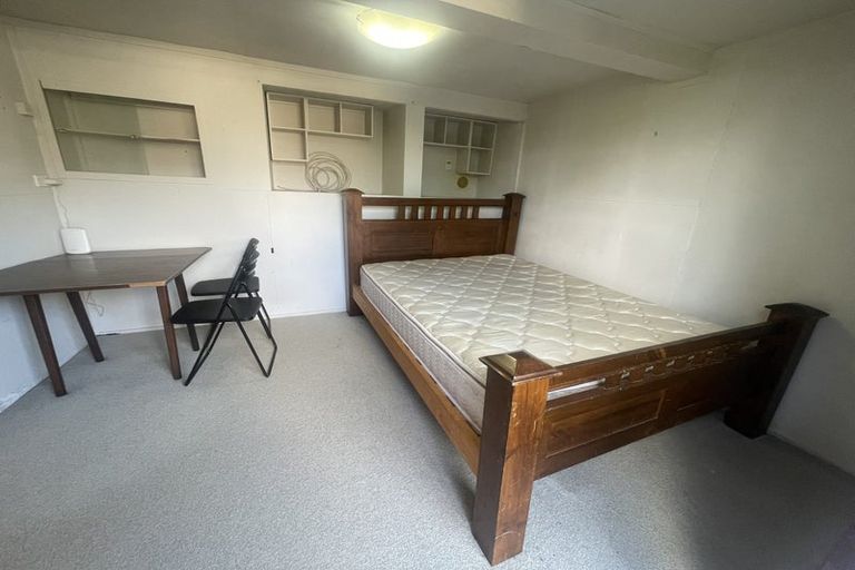 Photo of property in 9 Finn Place, Totara Vale, Auckland, 0629