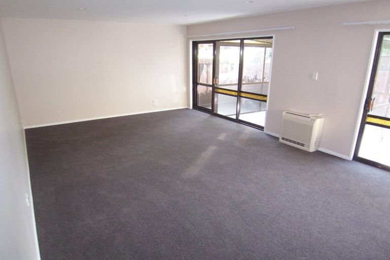 Photo of property in 1/10 Wadeley Road, Ilam, Christchurch, 8041