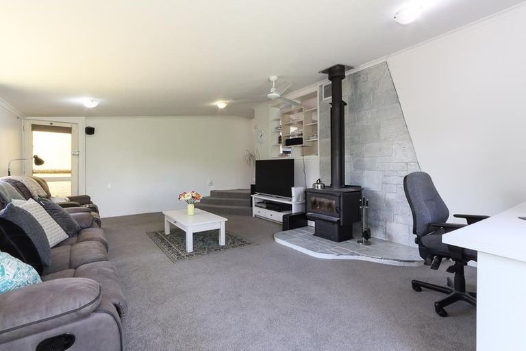 Photo of property in 14 Luke Place, Fairy Springs, Rotorua, 3015