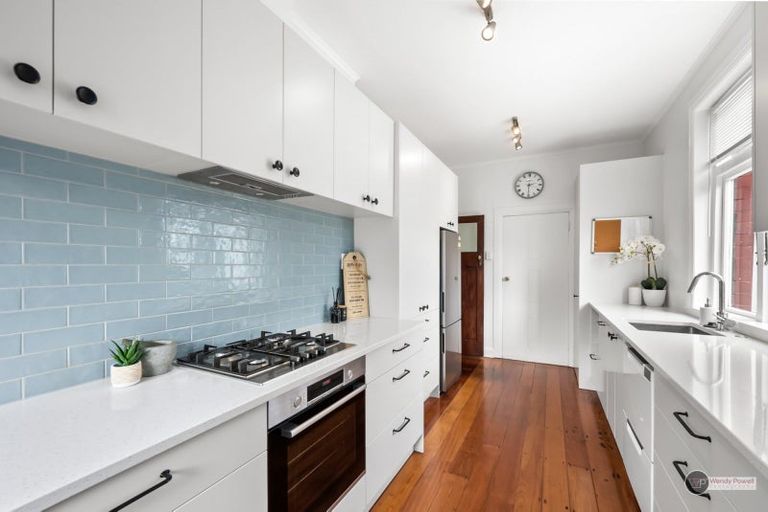 Photo of property in 17 Collingwood Street, Waterloo, Lower Hutt, 5011