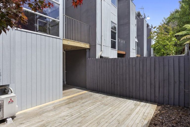 Photo of property in 2/3 Grove Road, Addington, Christchurch, 8024