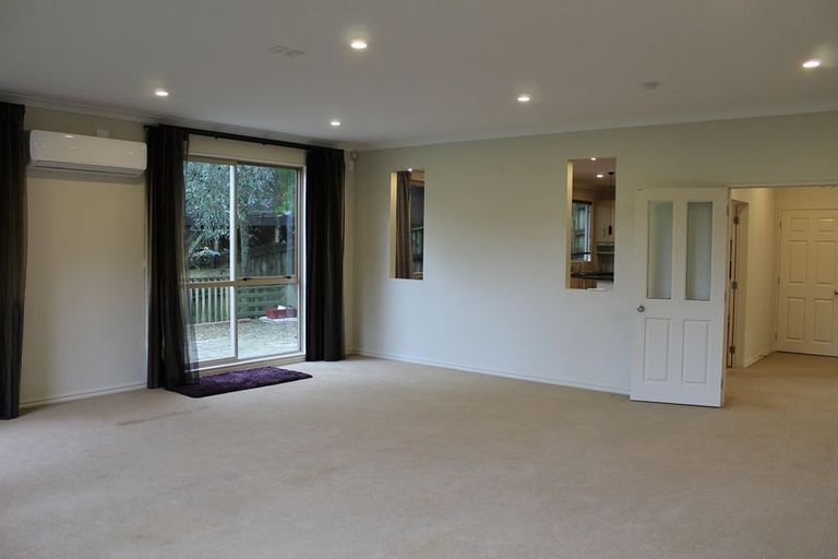 Photo of property in 10 Summerfield Lane, Albany, Auckland, 0632