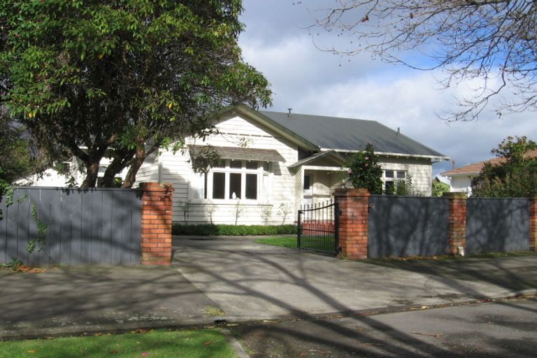 Photo of property in 28 Stanley Avenue, Palmerston North, 4414