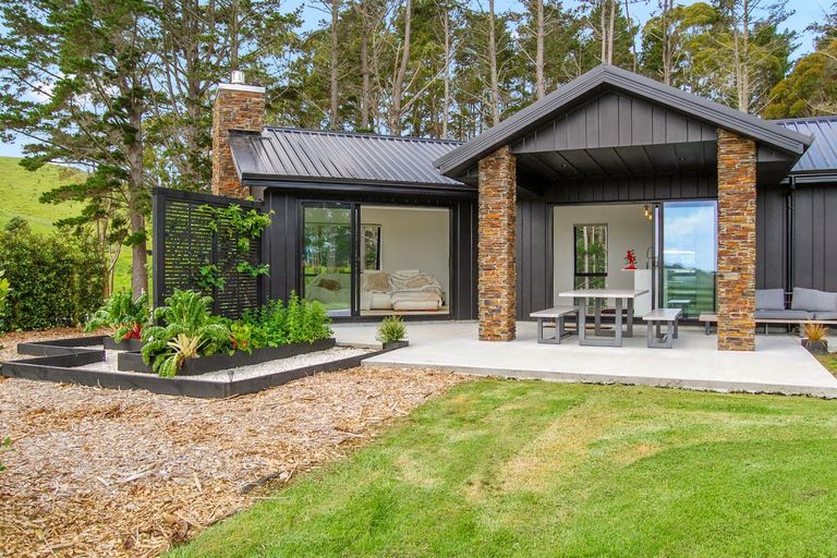 Photo of property in 1 Gumtree Way, Kaiwaka, 0573