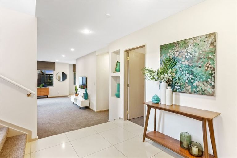 Photo of property in 138a Luckens Road, West Harbour, Auckland, 0618