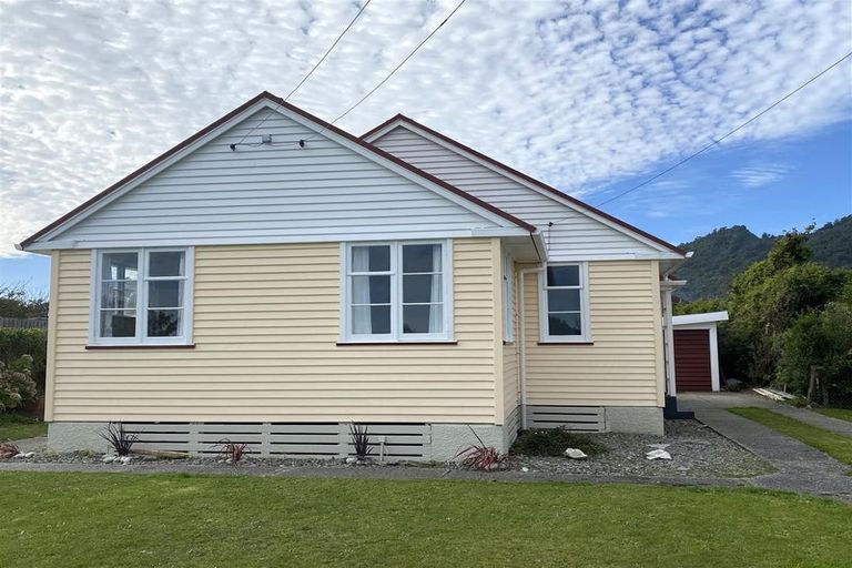 Photo of property in 43 Ward Street, Cobden, Greymouth, 7802