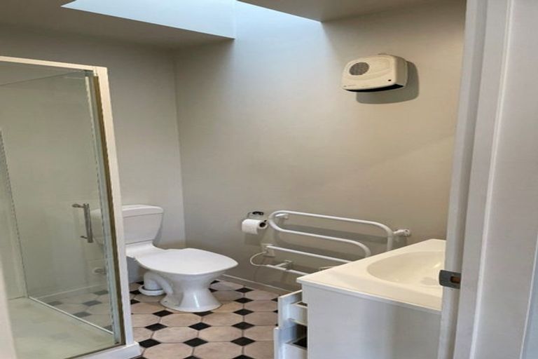 Photo of property in 2c Ferndown Lane, Bromley, Christchurch, 8062