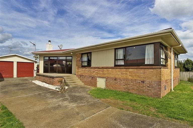 Photo of property in 172 Queen Street, Pukekohe, 2120