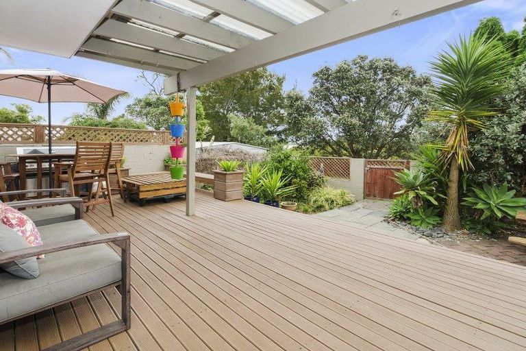 Photo of property in 25 Bluewater Place, Wattle Downs, Auckland, 2103