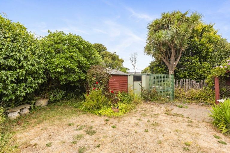 Photo of property in 28 Cedar Drive, Paraparaumu Beach, Paraparaumu, 5032
