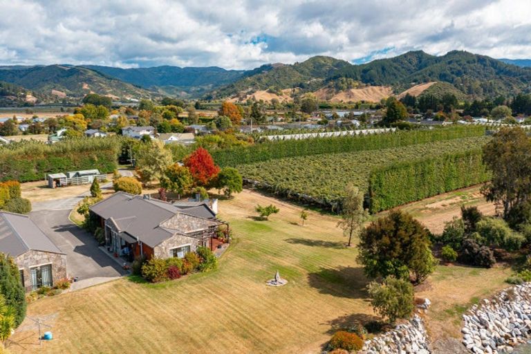 Photo of property in 16 Wharf Road, Riwaka, Motueka, 7198