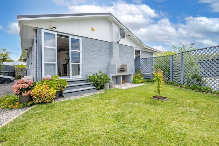 Photo of property in 108 Conway Street, Mayfair, Hastings, 4122