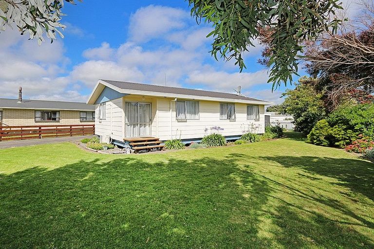 Photo of property in 11 Wilson Road, Opunake, 4616