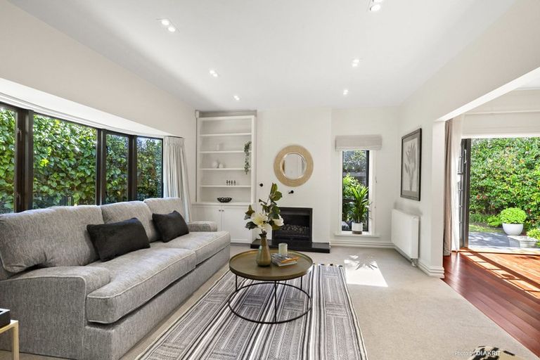 Photo of property in 54b Hobson Street, Thorndon, Wellington, 6011