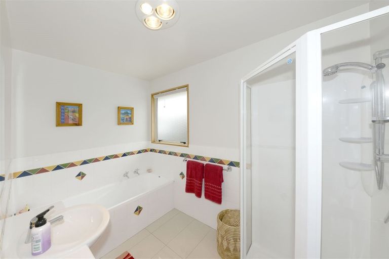 Photo of property in 19 Blue Gum Place, New Brighton, Christchurch, 8083