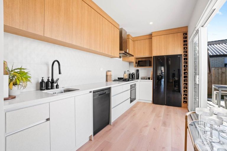 Photo of property in 22 Puhikawa Street, Massey, Auckland, 0614