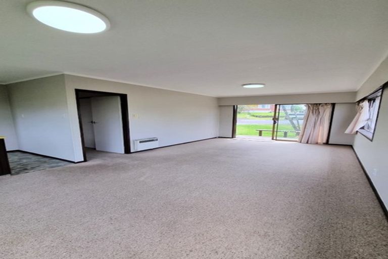 Photo of property in 1/10 Pamela Place, New Lynn, Auckland, 0600