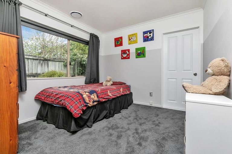 Photo of property in 2/108 Awaruku Road, Torbay, Auckland, 0630
