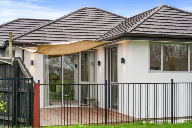 Photo of property in 8 Sharman Place, Wigram, Christchurch, 8042