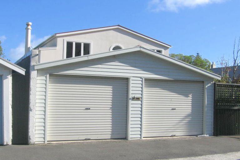 Photo of property in 4 Pitoitoi Road, Days Bay, Lower Hutt, 5013