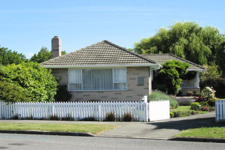 Photo of property in 7 Logie Place, Bromley, Christchurch, 8062