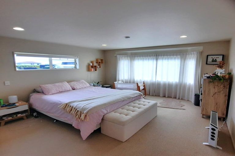 Photo of property in 22 Torkar Road, Clarks Beach, 2122