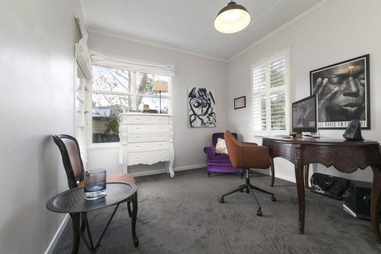 Photo of property in 2 Alice Street, Riverhead, 0820