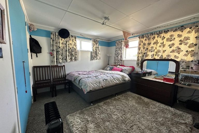Photo of property in 18 Rangituhi Crescent, Takapuwahia, Porirua, 5022