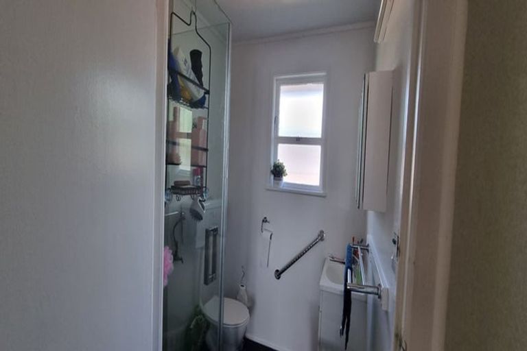 Photo of property in 2/86 Carruth Road, Papatoetoe, Auckland, 2025