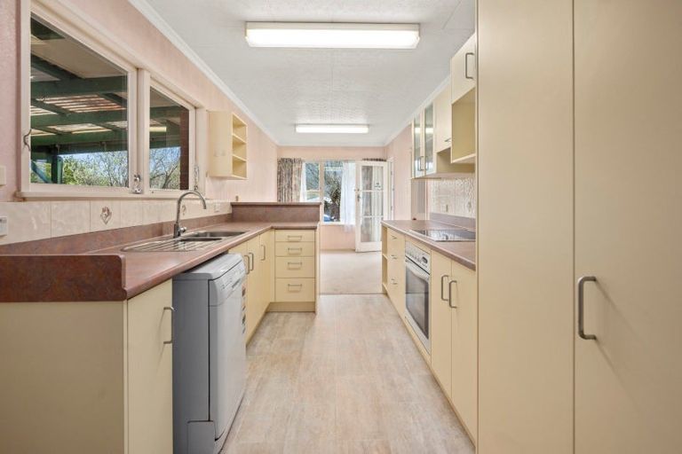 Photo of property in 24 Kenrick Road, Pukehangi, Rotorua, 3015