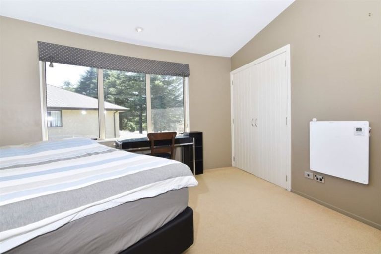 Photo of property in 6 Hogarth Lane, Burnside, Christchurch, 8053