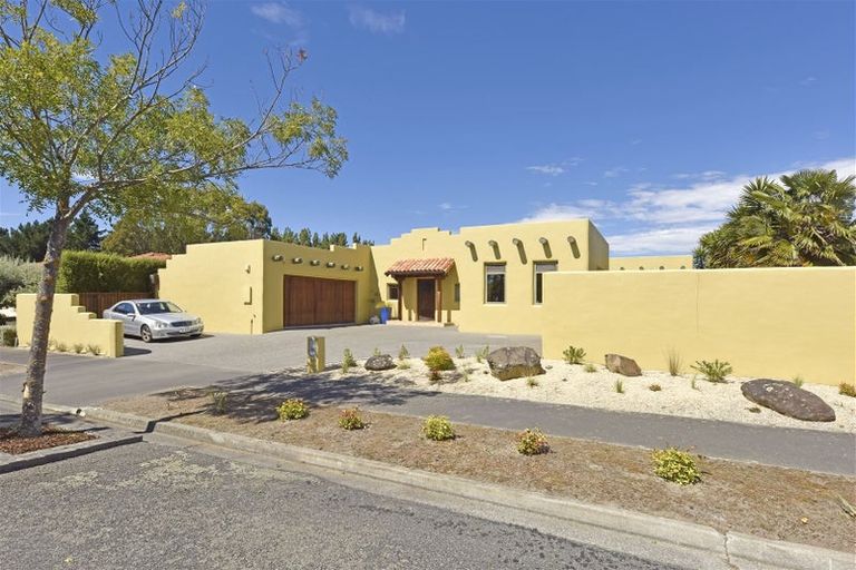 Photo of property in 21 Amoka Crescent, Parklands, Christchurch, 8083