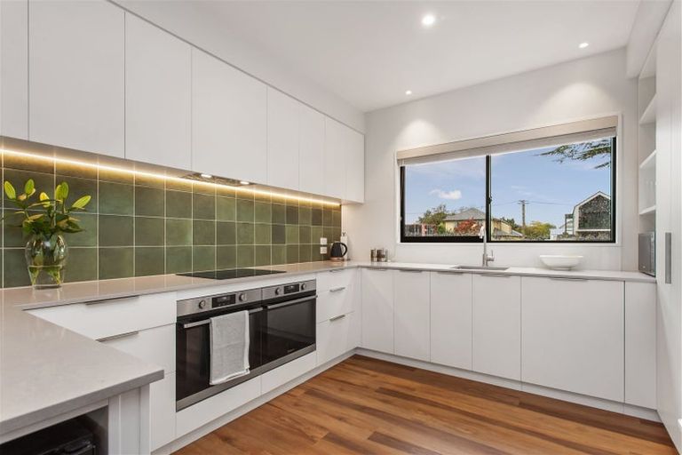 Photo of property in 5a Taylors Avenue, Bryndwr, Christchurch, 8052