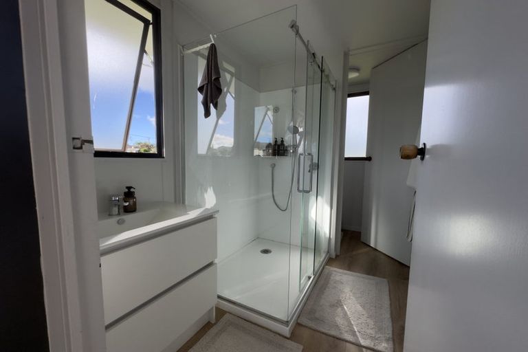 Photo of property in 1/48 Philomel Crescent, Bayswater, Auckland, 0622