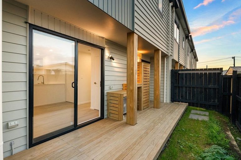 Photo of property in 27e Von Sturmer Street, Mangere East, Auckland, 2024