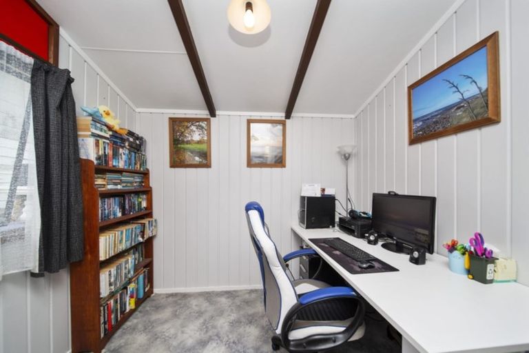 Photo of property in 28 Record Street, Fitzroy, New Plymouth, 4312