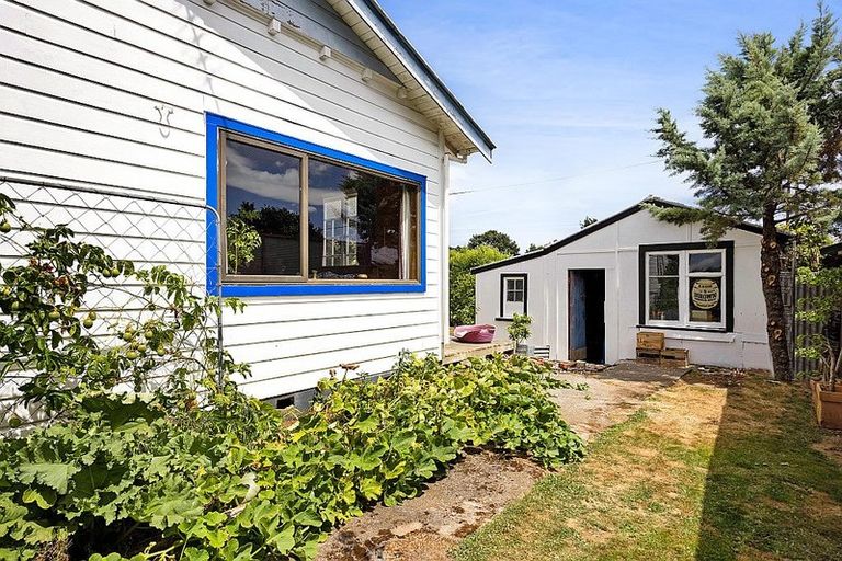 Photo of property in 68 Stanners Street, Eltham, 4322