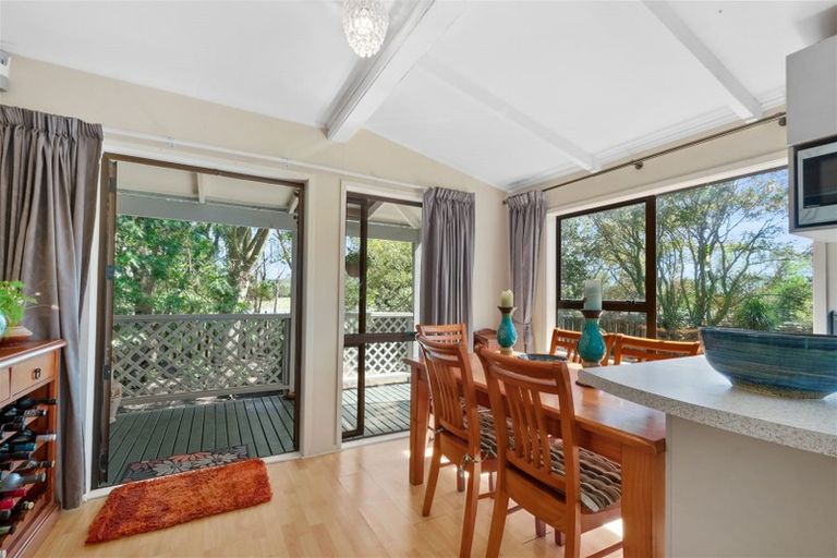 Photo of property in 2162 State Highway 16, Helensville, 0875