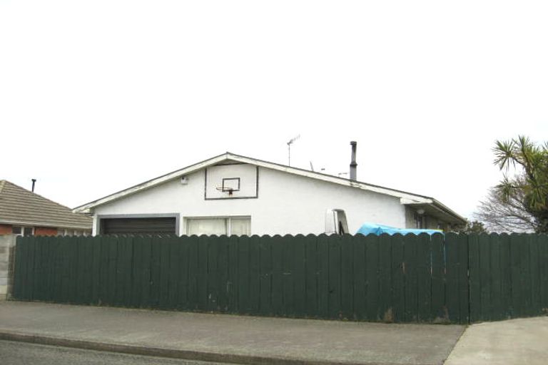 Photo of property in 1 Manapouri Street, Strathern, Invercargill, 9812