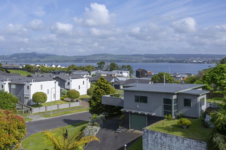Photo of property in 26 Tremaine Avenue, Two Mile Bay, Taupo, 3330