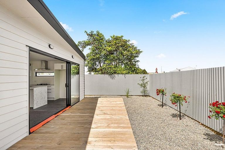 Photo of property in 125 Cambridge Street, Levin, 5510