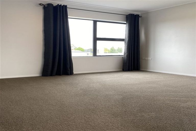 Photo of property in 91 Battalion Drive, Papakura, 2110