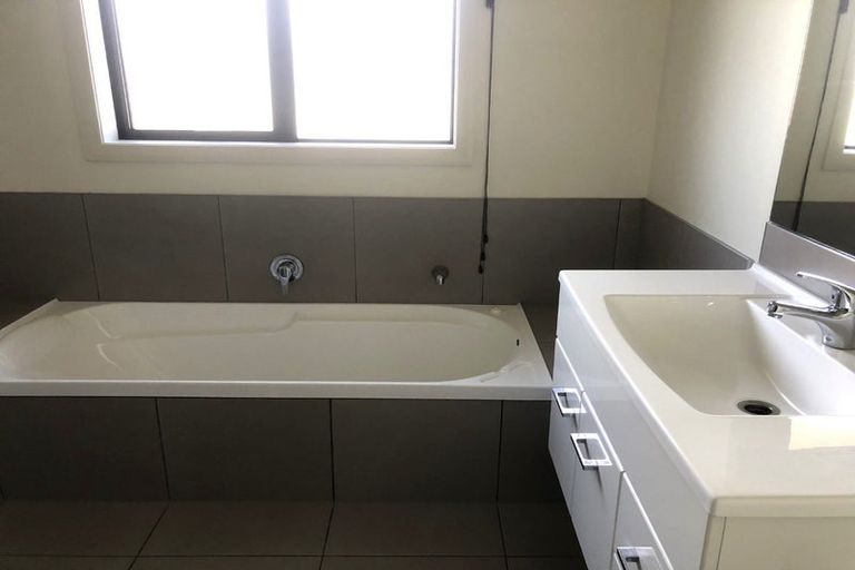 Photo of property in 87 Saint James Drive, Huntington, Hamilton, 3210