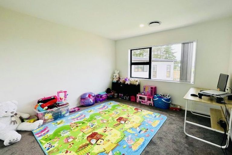 Photo of property in 1 Silverhill Lane, Silverdale, 0932